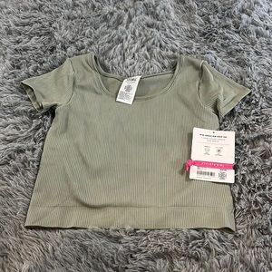 crop top
